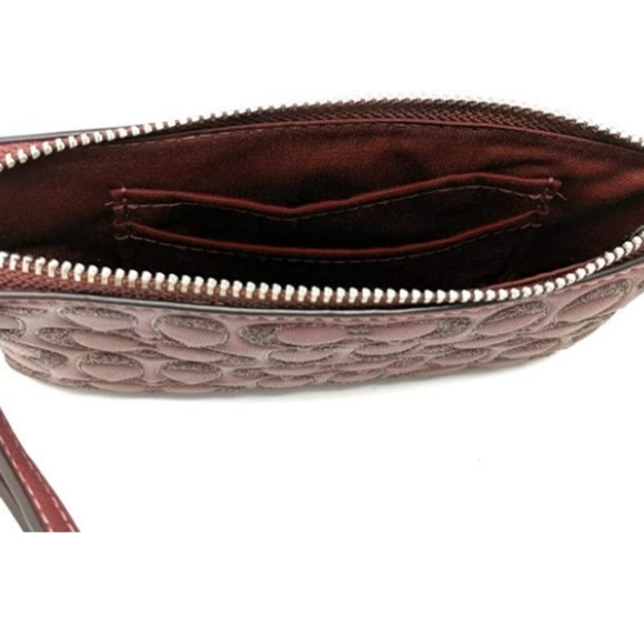 Brand New COACH Signature Glitter Embossed Leather Corner Zip Wristlet - Picture 4 of 12
